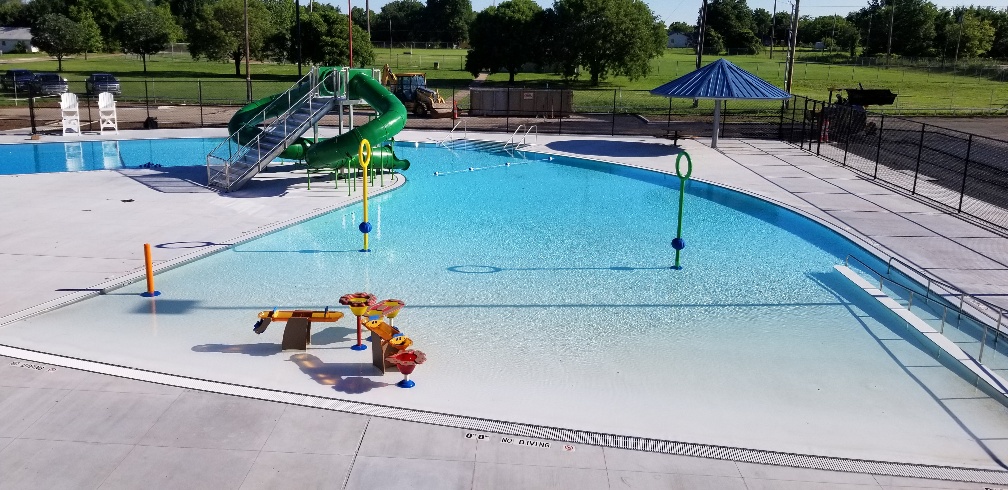 Lacy Park Pool Photos (1)