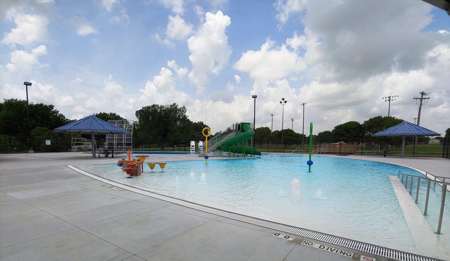 Lacy Park Pool Photos (6)